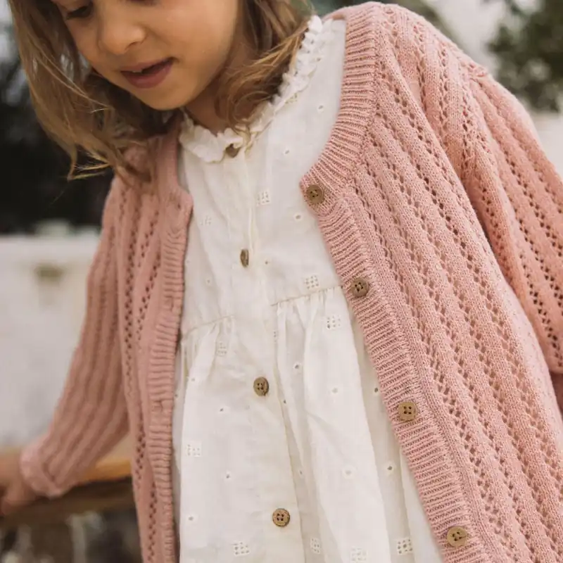 Lil‘ Atelier stickad tröja för flickor Misty Rose NMFFABIOLA Rabatt