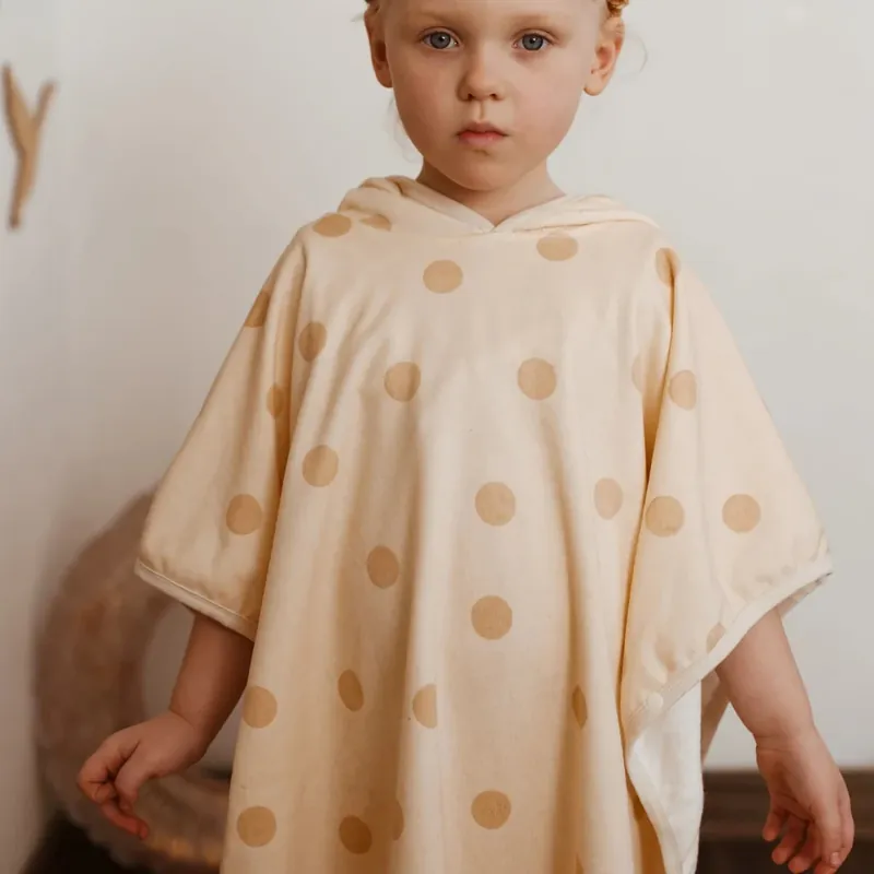 Outlet Mrs Ertha poncho för barn Blush Dots