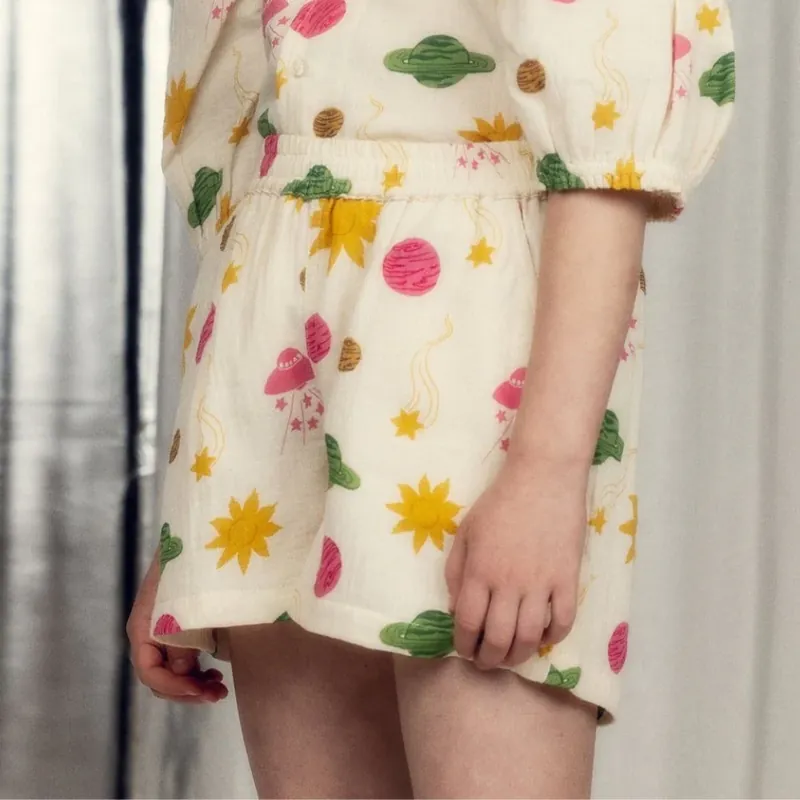 Mini Rodini muslin shorts för babyflickor Space Off-white Endast idag