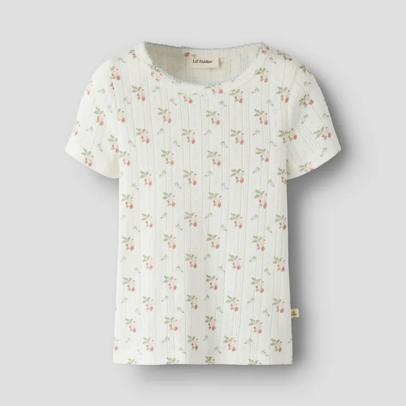 Lil‘ Atelier kortärmad T-shirt Coconut Milk Strawberry NMFRACHELLO prisnedsättning