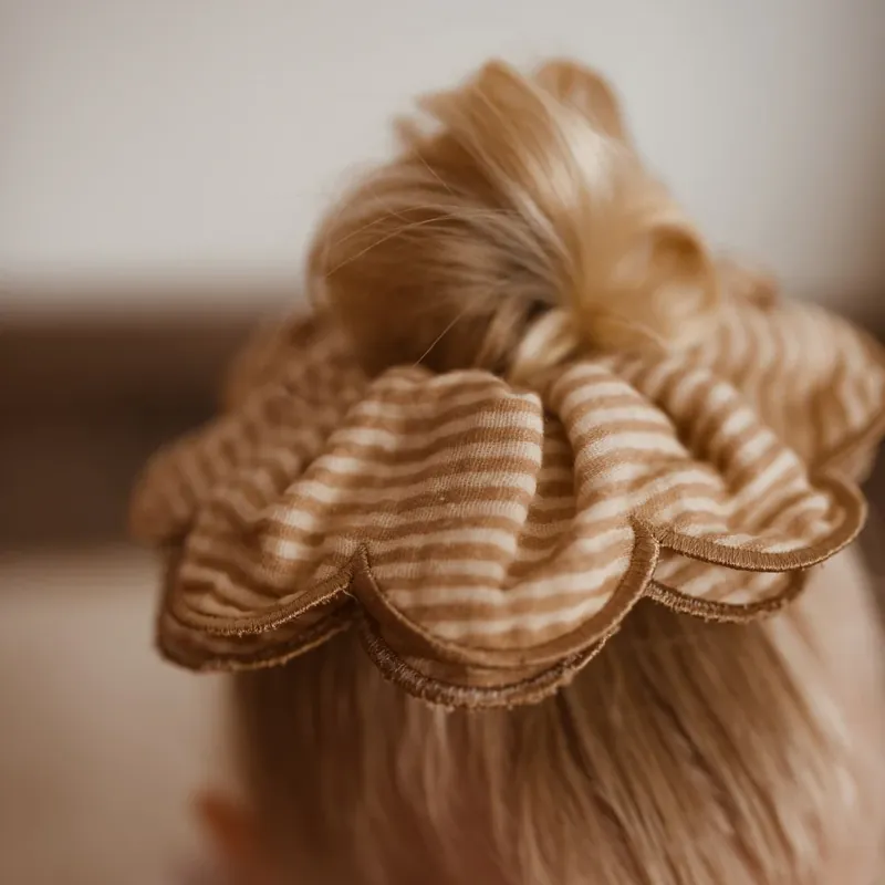 Snabb frakt Mrs Ertha Håraccessoar hårsnodd scrunchie Toffee Lines