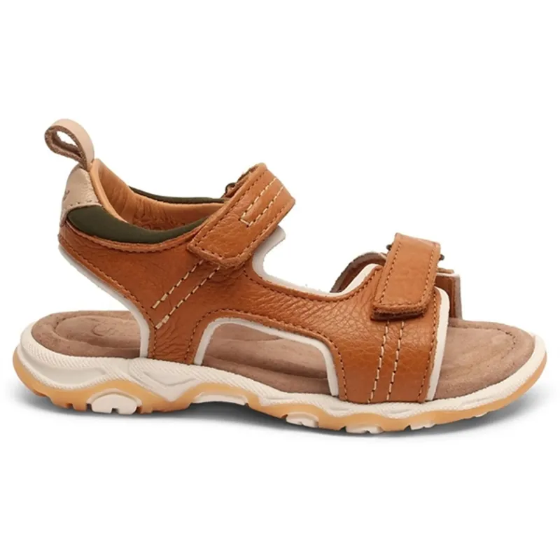 Köp online Bisgaard Adam Sandal Cognac