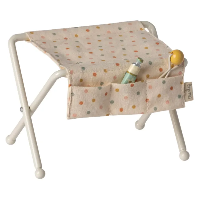 Trygg betalning Maileg Nursery table, Baby mouse - Off white