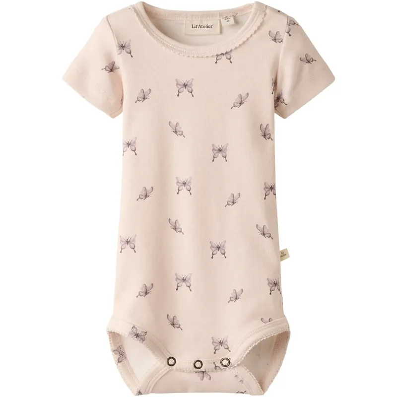 Lil‘Atelier Peach Blush Butterfly Gayo Sig Slim Body Bästa pris