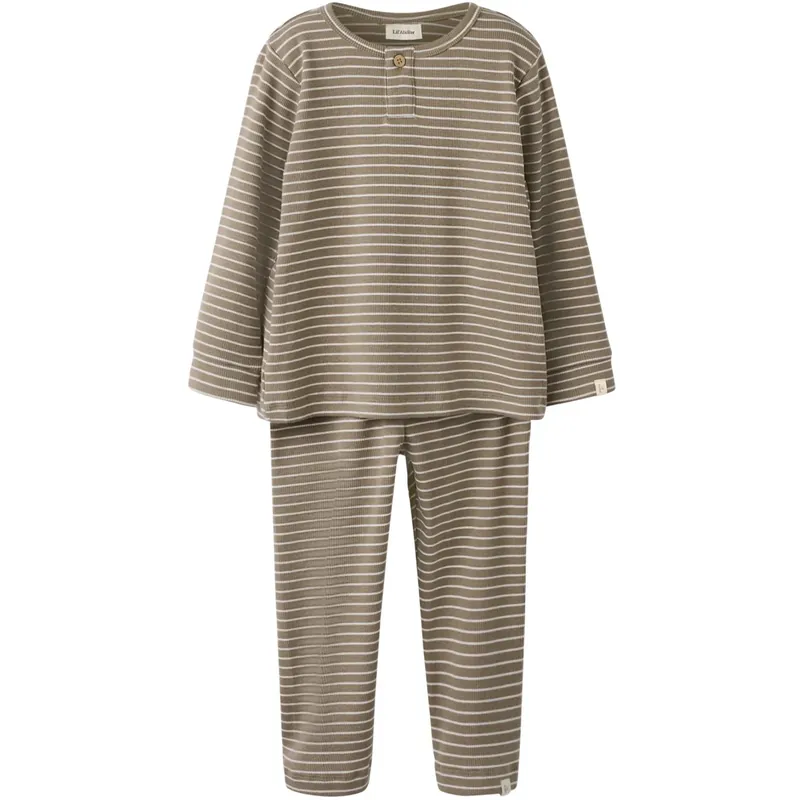 Lil‘Atelier Sepia Tint Turtledove Nmmgago Ls Night Sett Lil Lägg i varukorgen